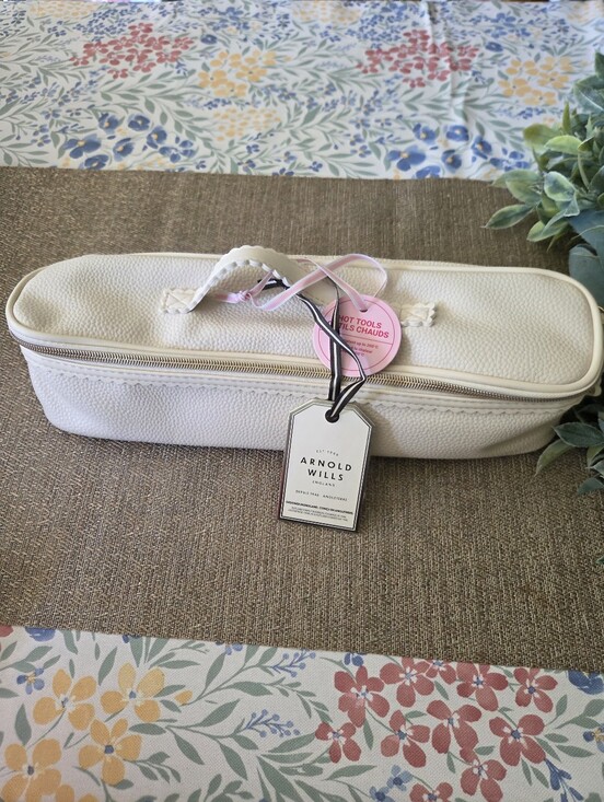 Arnold Willis Handbags - Cream Leather Travel Case - Cream